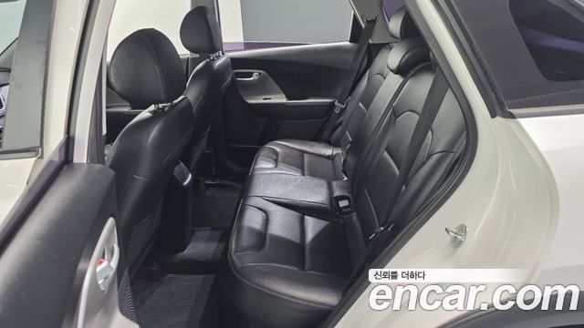 Kia Niro 2017 — photo 18