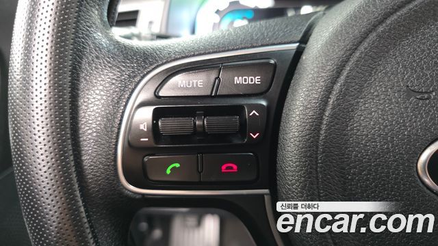 Kia Niro 2017 — photo 24