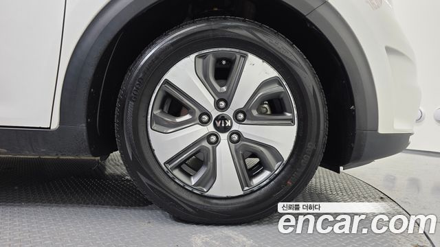 Kia Niro 2017 — photo 7