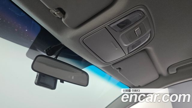 Kia Niro 2017 — photo 27
