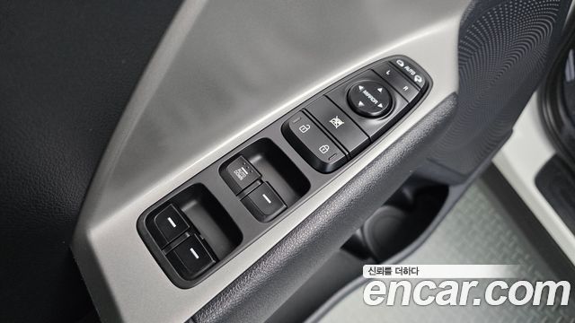 Kia Niro 2017 — photo 34
