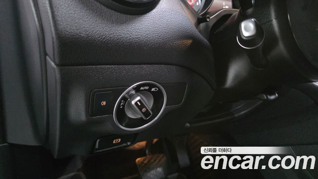 Mercedes-Benz GLA-Class 2016 — photo 18