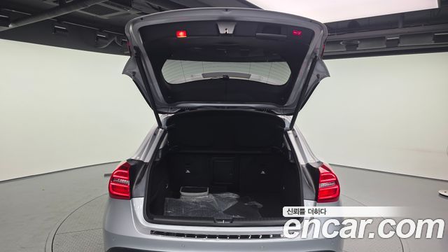 Mercedes-Benz GLA-Class 2016 — photo 20