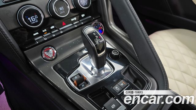 Jaguar F-TYPE 2015 — photo 9