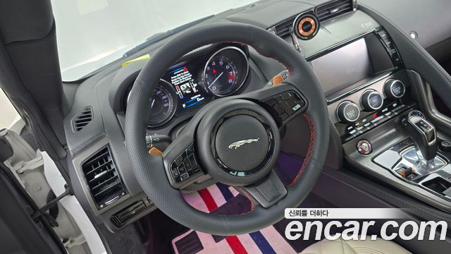 Jaguar F-TYPE 2015 — photo 13