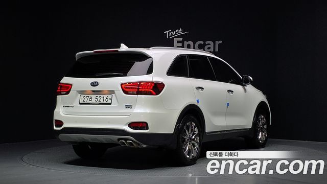 Kia Sorento 2019 — photo 2