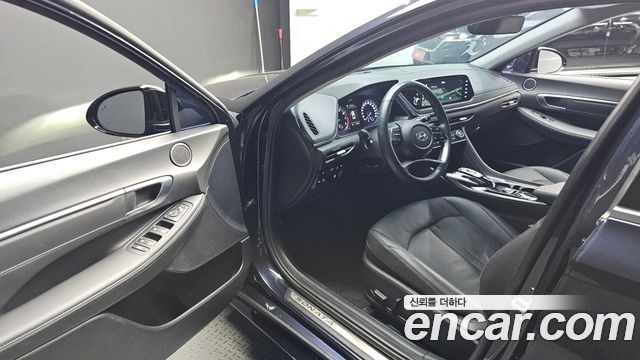 Hyundai Sonata 2022 — photo 10