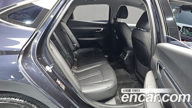 Hyundai Sonata 2022 — photo 11