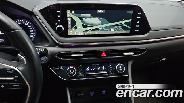 Hyundai Sonata 2022 — photo 13