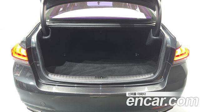 Genesis G80 2018 — photo 23