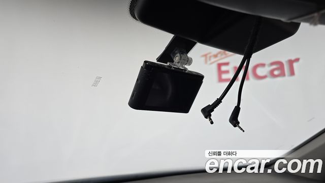Genesis G80 2018 — photo 25