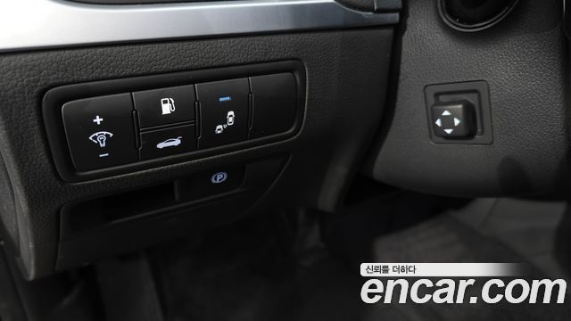 Genesis G80 2018 — photo 27