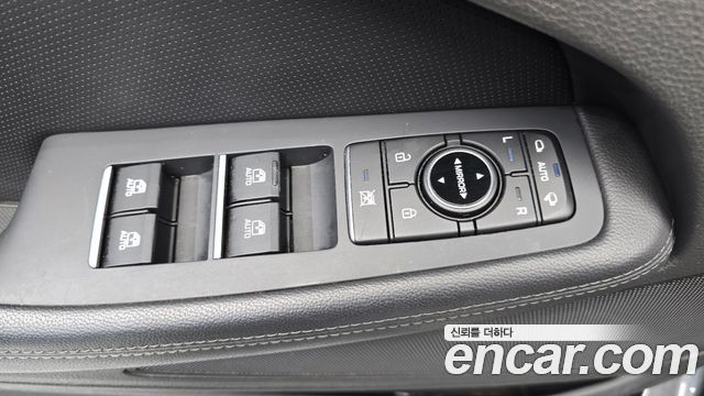 Genesis G80 2018 — photo 28