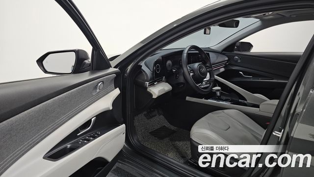 Hyundai AVANTE 2023 — photo 13