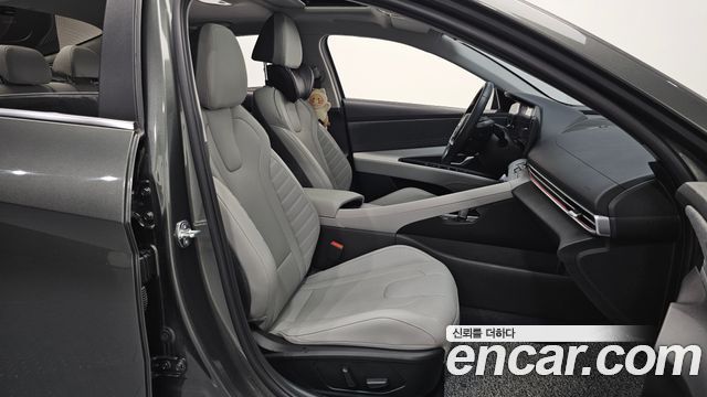 Hyundai AVANTE 2023 — photo 17