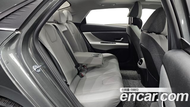 Hyundai AVANTE 2023 — photo 18
