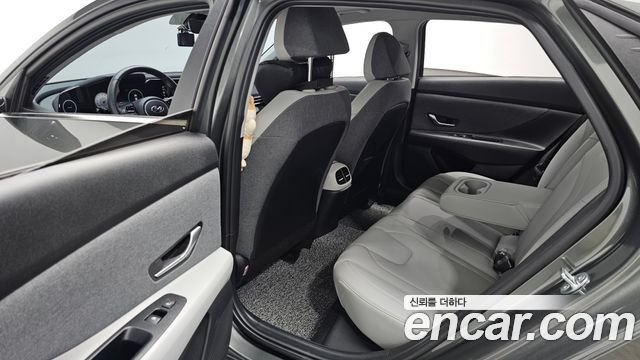 Hyundai AVANTE 2023 — photo 16