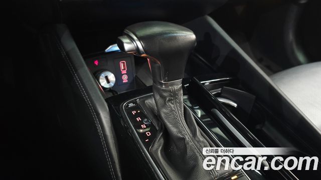 Kia K7 2016 — photo 9