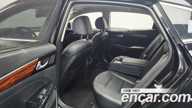 Kia K7 2016 — photo 11