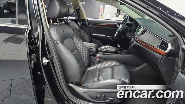 Kia K7 2016 — photo 12