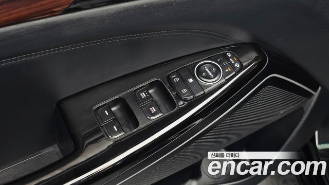 Kia K7 2016 — photo 15
