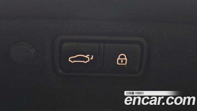 Kia K7 2016 — photo 18