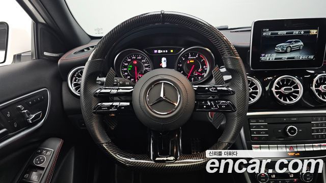 Mercedes-Benz GLA-Class 2019 — photo 19
