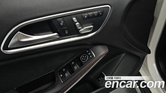 Mercedes-Benz GLA-Class 2019 — photo 23