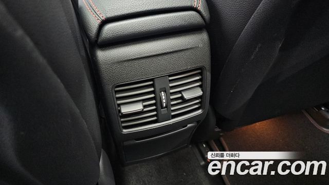 Mercedes-Benz GLA-Class 2019 — photo 30