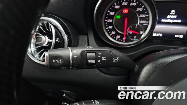Mercedes-Benz GLA-Class 2019 — photo 31