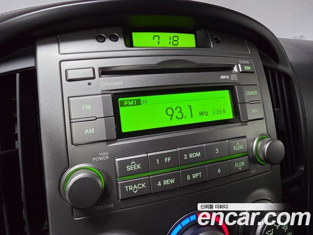 Hyundai Starex 2015 — photo 12