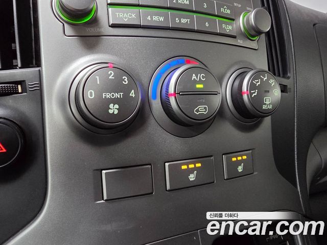 Hyundai Starex 2015 — photo 13