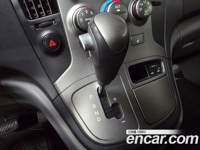 Hyundai Starex 2015 — photo 14
