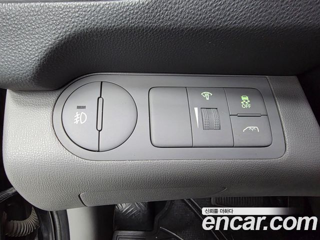 Hyundai Starex 2015 — photo 17
