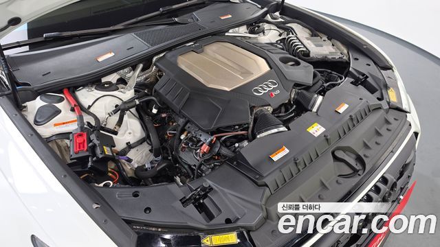 Audi RS6 2021 — photo 6