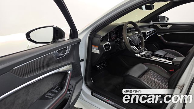 Audi RS6 2021 — photo 13