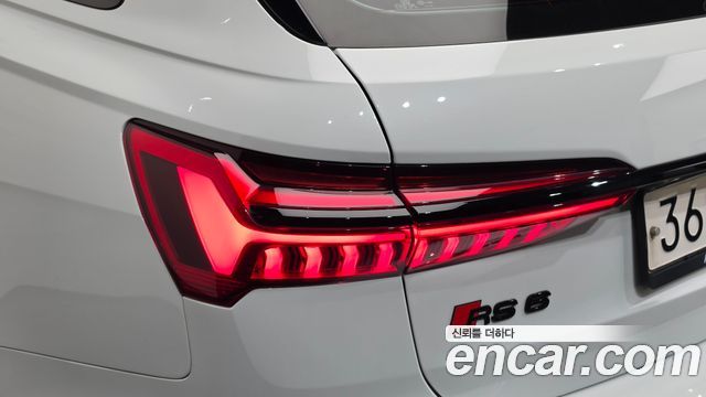 Audi RS6 2021 — photo 9