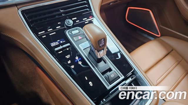Porsche Panamera 2023 — photo 12