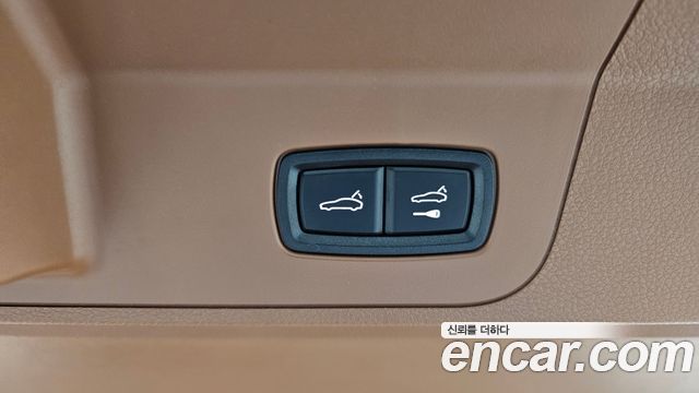 Porsche Panamera 2023 — photo 22