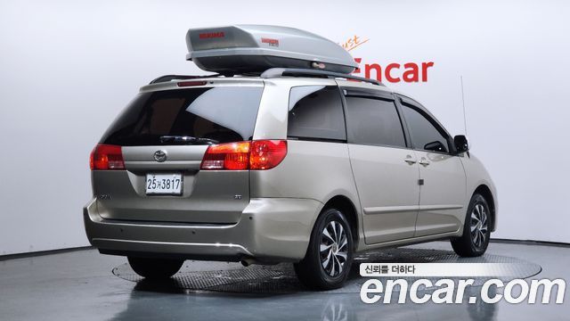 Toyota Sienna 2007 — photo 2
