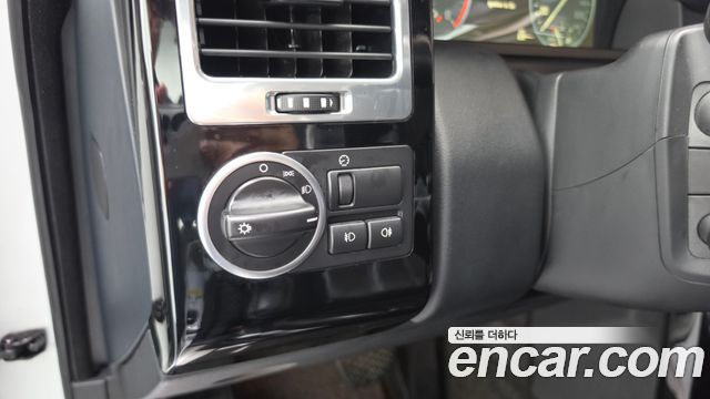 Land Rover Range Rover 2012 — photo 14
