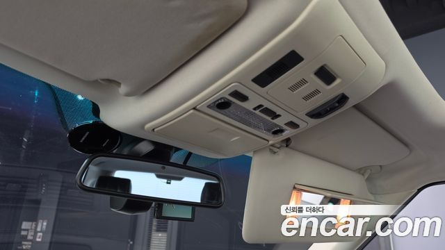 Land Rover Range Rover 2012 — photo 17