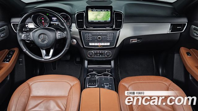 Mercedes-Benz GLE-Class 2018 — photo 10