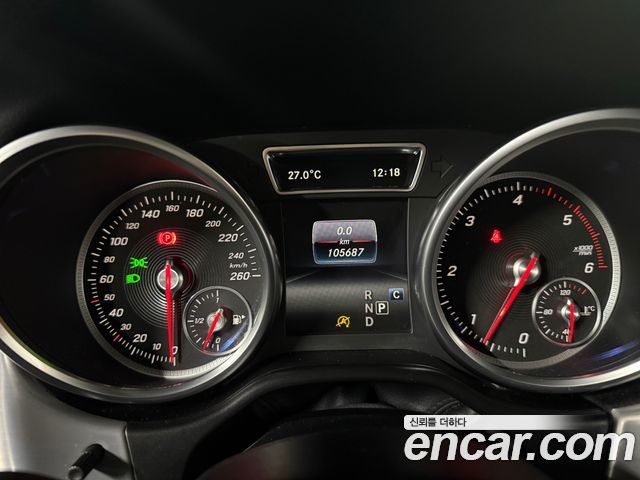 Mercedes-Benz GLE-Class 2018 — photo 11