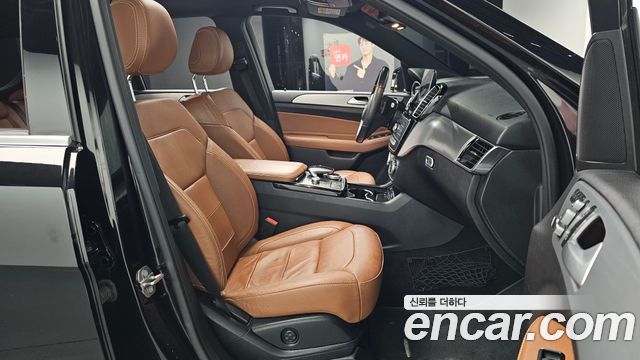 Mercedes-Benz GLE-Class 2018 — photo 18