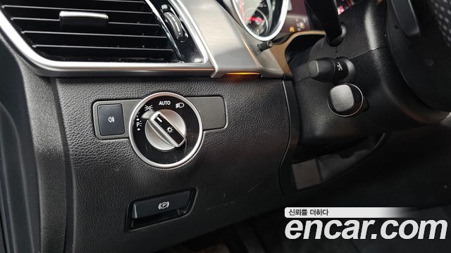 Mercedes-Benz GLE-Class 2018 — photo 20