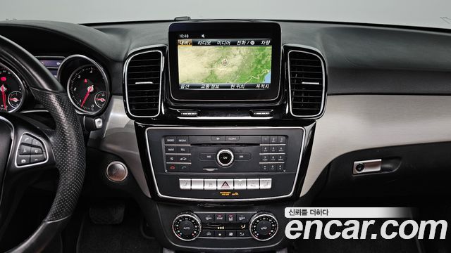 Mercedes-Benz GLE-Class 2018 — photo 22