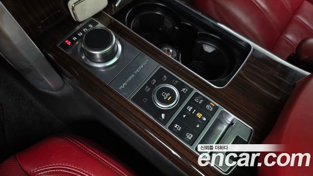 Land Rover Range Rover 2016 — photo 12