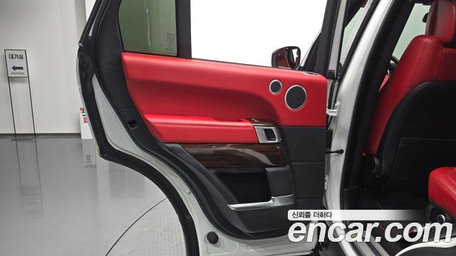 Land Rover Range Rover 2016 — photo 15