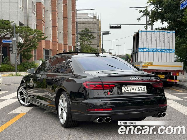 Audi S8 2020 — photo 2